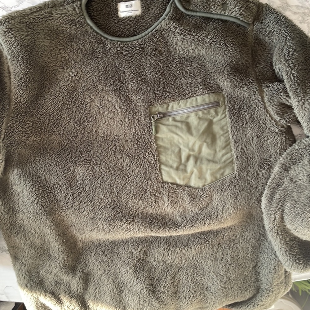 UNIGLO ENGINEERED GARMENT OLIVE GREEN SUPER SOFT FLEECE MENS SIZE MEDIUM